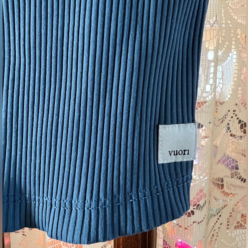 Vuori Rib Crop Tank - Picture 5 of 5